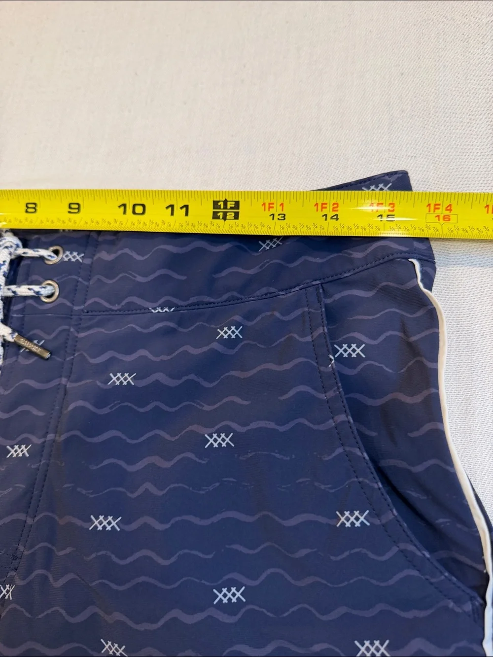 T0308100 Rhone Board Shorts SZ 30 EUC
